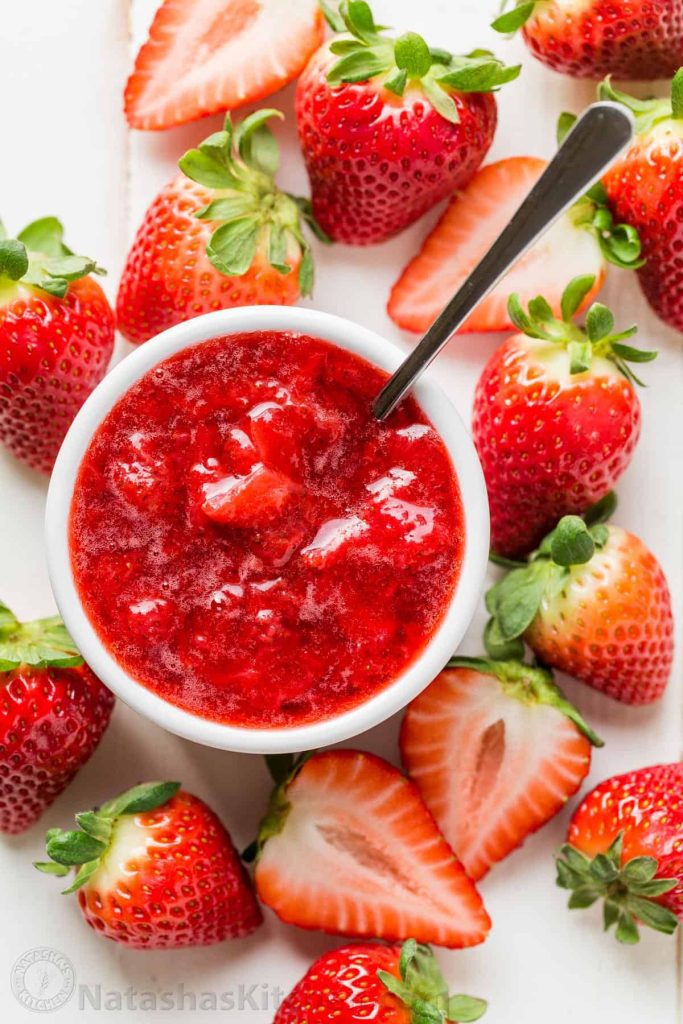 Fresh Strawberry Sauce: A Sweet and Simple Recipe