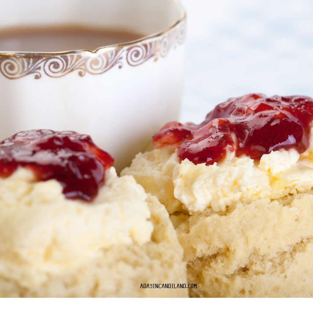 Scones With Jam And Cream : Delicious Delights